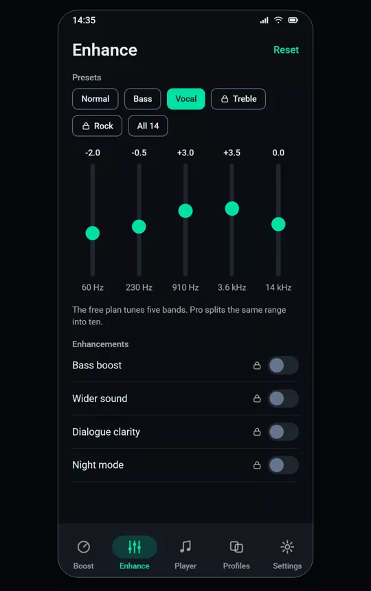 The equalizer, with presets and the Pro effects marked as locked on the free version.